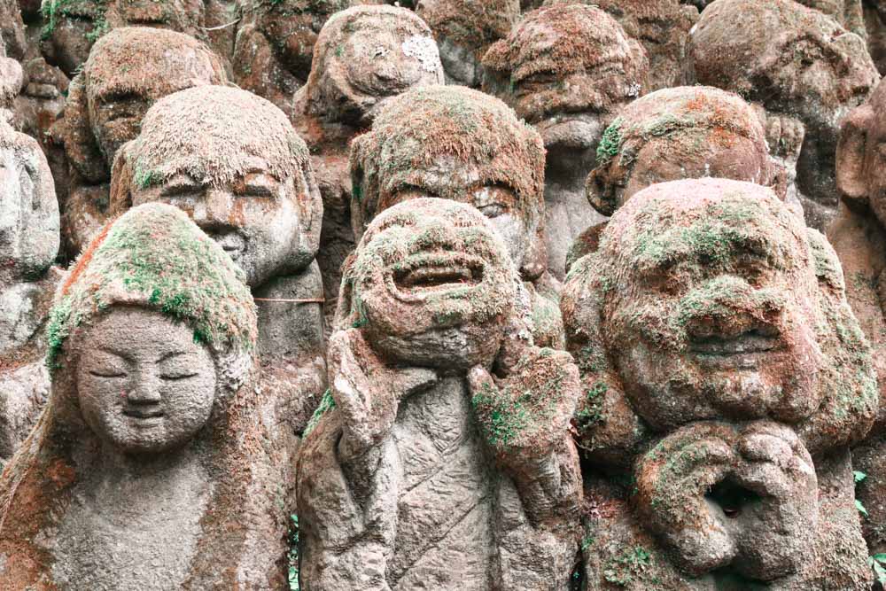 Rakan Figuren im Otagi Nenbutsu-ji Tempel in Kyoto