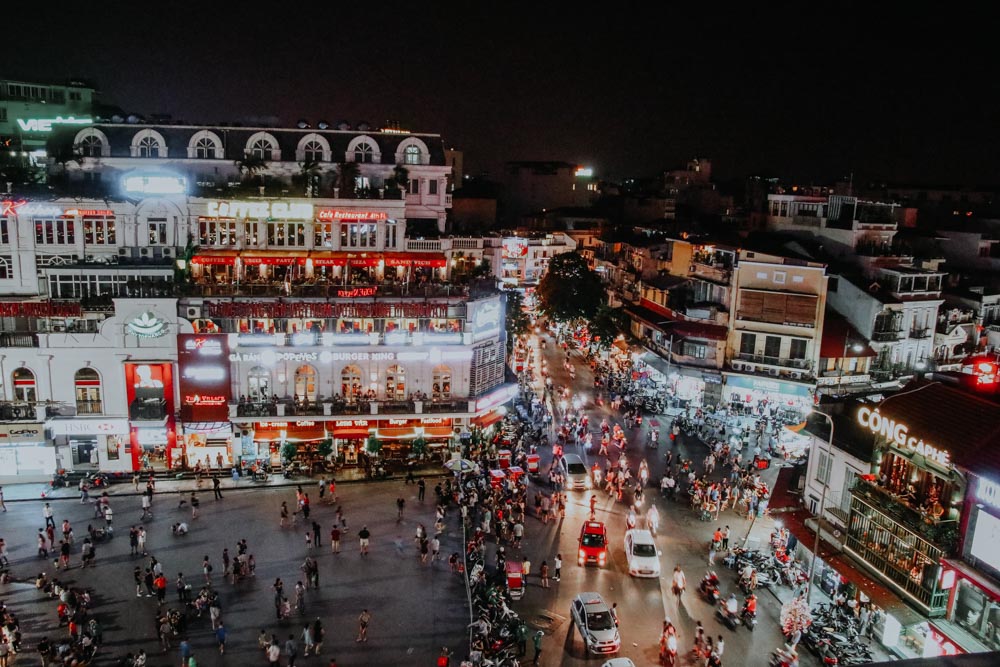 Ausblick von der Dachterrasse des Avalon BBQ Garden in Hanoi