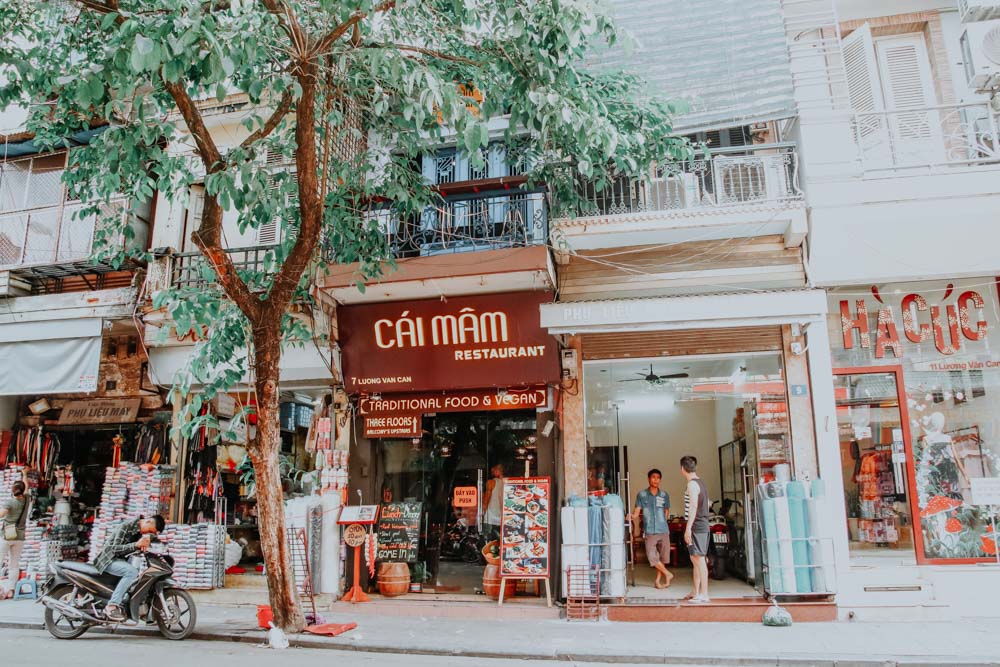 Cai Mam Restaurant in den Straßen der Altstadt von Hanoi