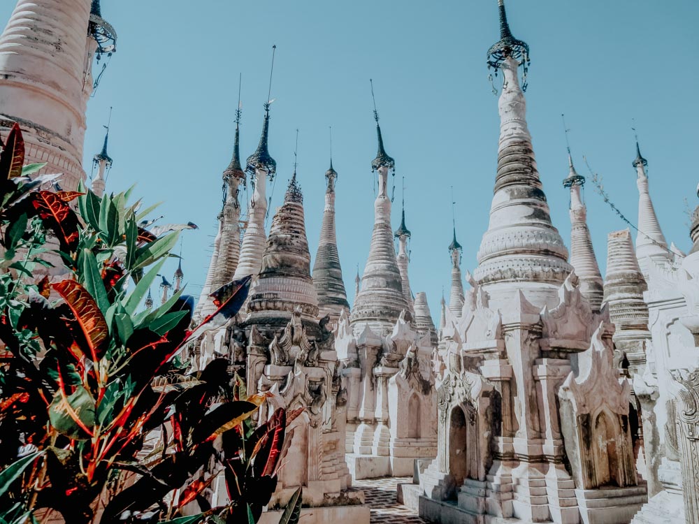 Must sees in Myanmar: Stupas der heiligen buddhistischen Stätte Kakku am Inle Lake