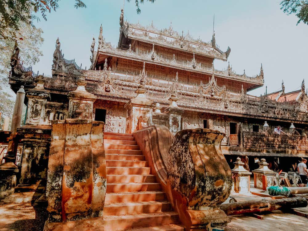 Must sees in Myanmar: Teakholzkloster Shwenandaw Monastery in Mandalay