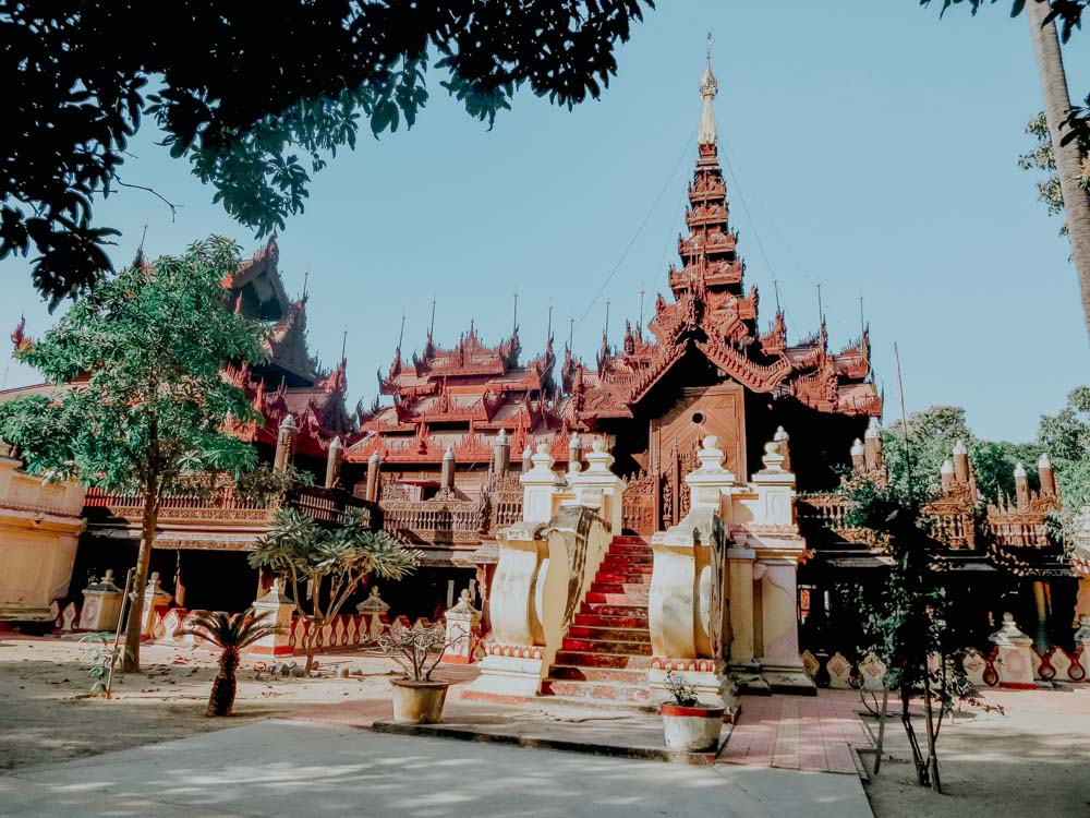 Must sees in Myanmar: Teakholzkloster Shwe In Bin Kyaung in Mandalay