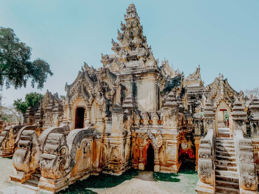 Must sees in Myanmar: Maha Aungmye Bonzan Kyaung Kloster in Inwa