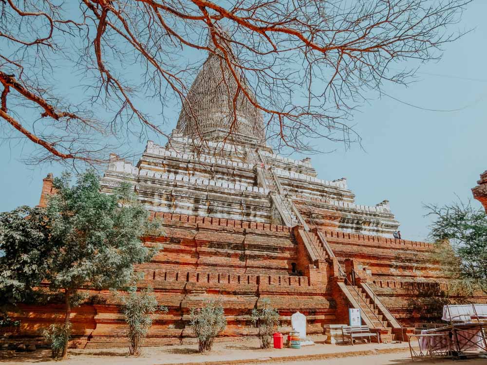 Shwesndaw Pagode in Bagan