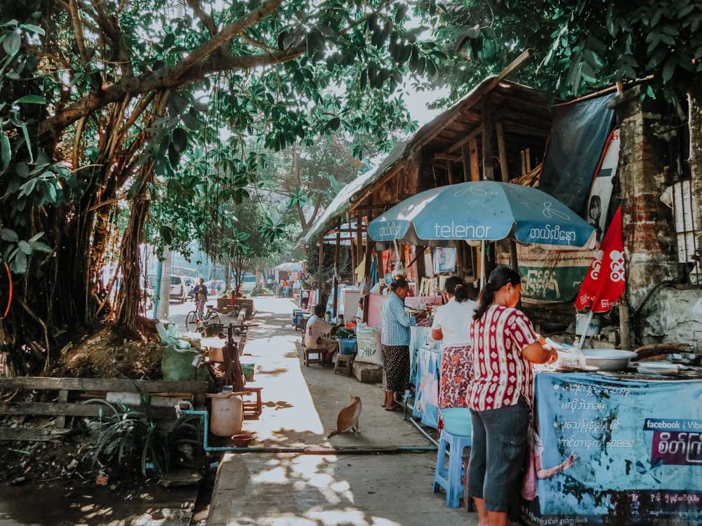 Straße in Yangon Myanmar