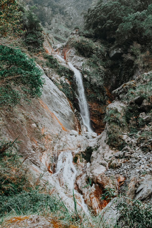 Baiyang Waterfall in der Taroko Schlucht