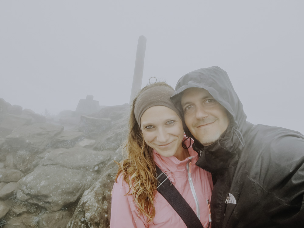 Spitze des Qixingshan bei Nebel