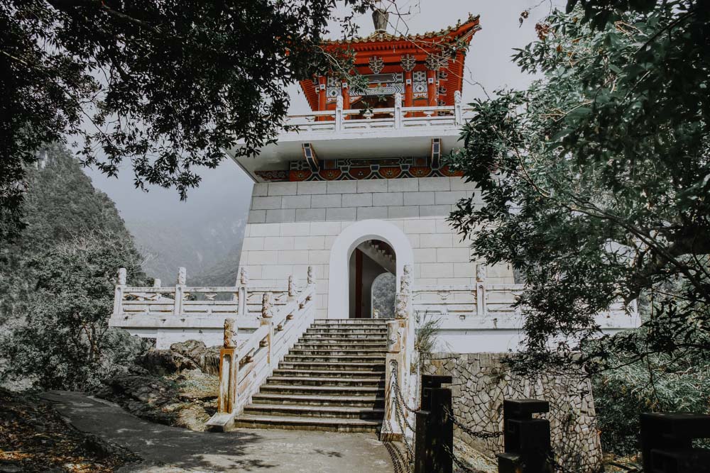 Bell Tower am Eternal Spring Shrine Trail